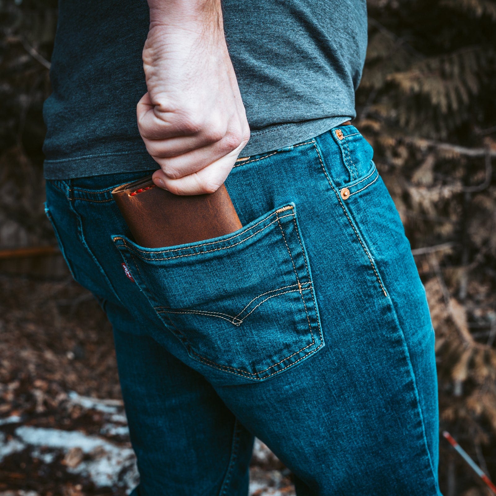 Leather Trifold Wallet - Image 11