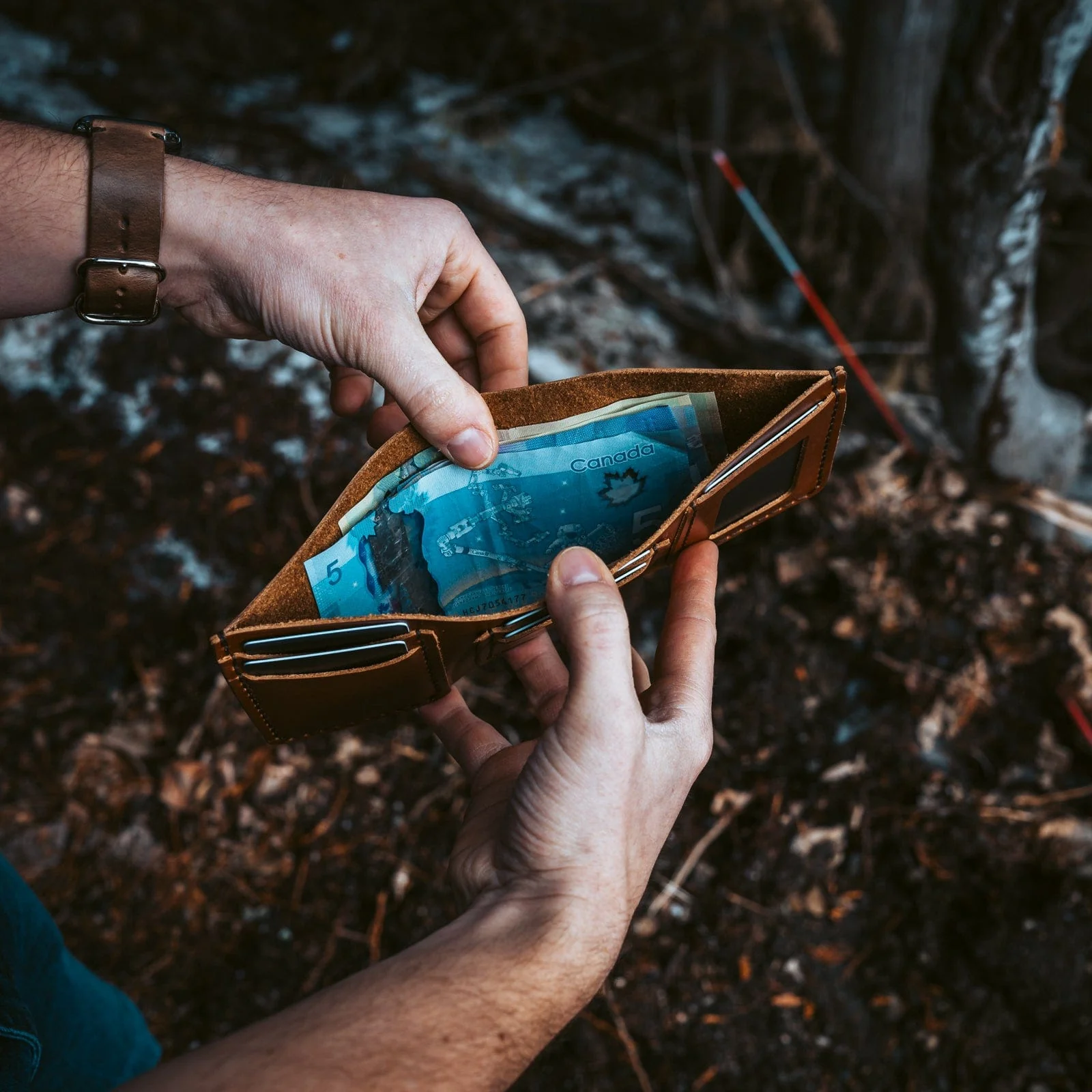 Leather Trifold Wallet - Image 31